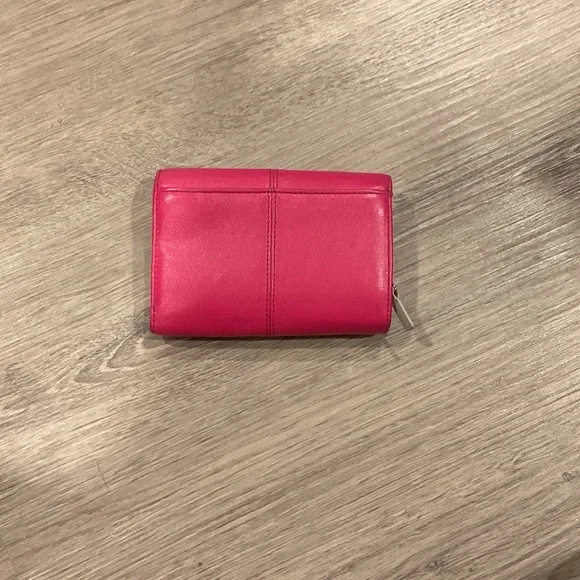 Coach Wallet - Picture 4 of 4